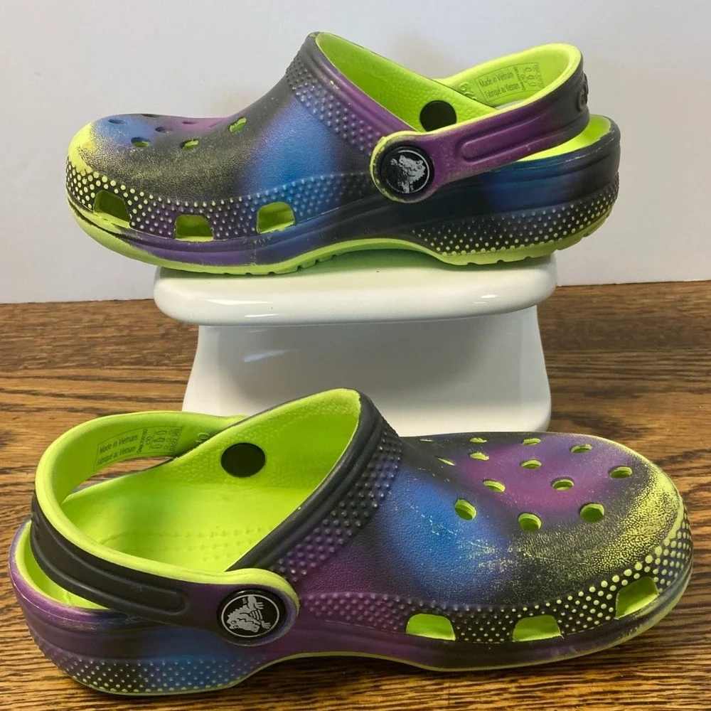 Crocs Classic Galaxy Spray Paint Clogs Kids Size C10 Neon Green Purple Black